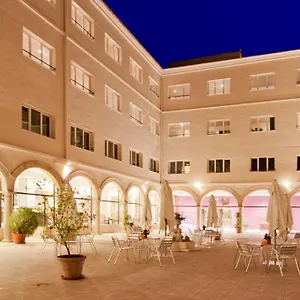 Hotell Trh Ciudad De, Baeza
